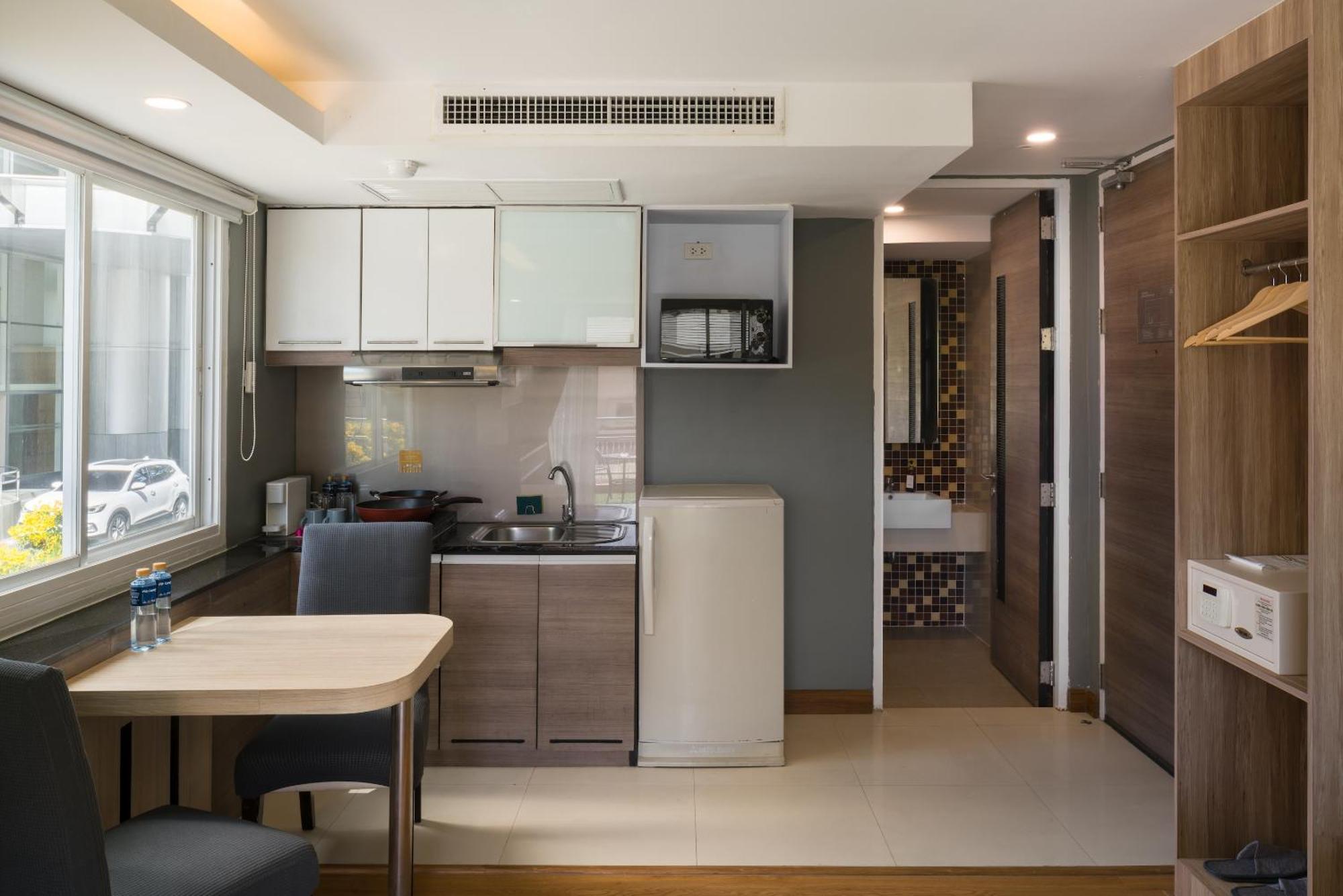 Aspira Suites Sukhumvit 20 Bangkok Exteriör bild